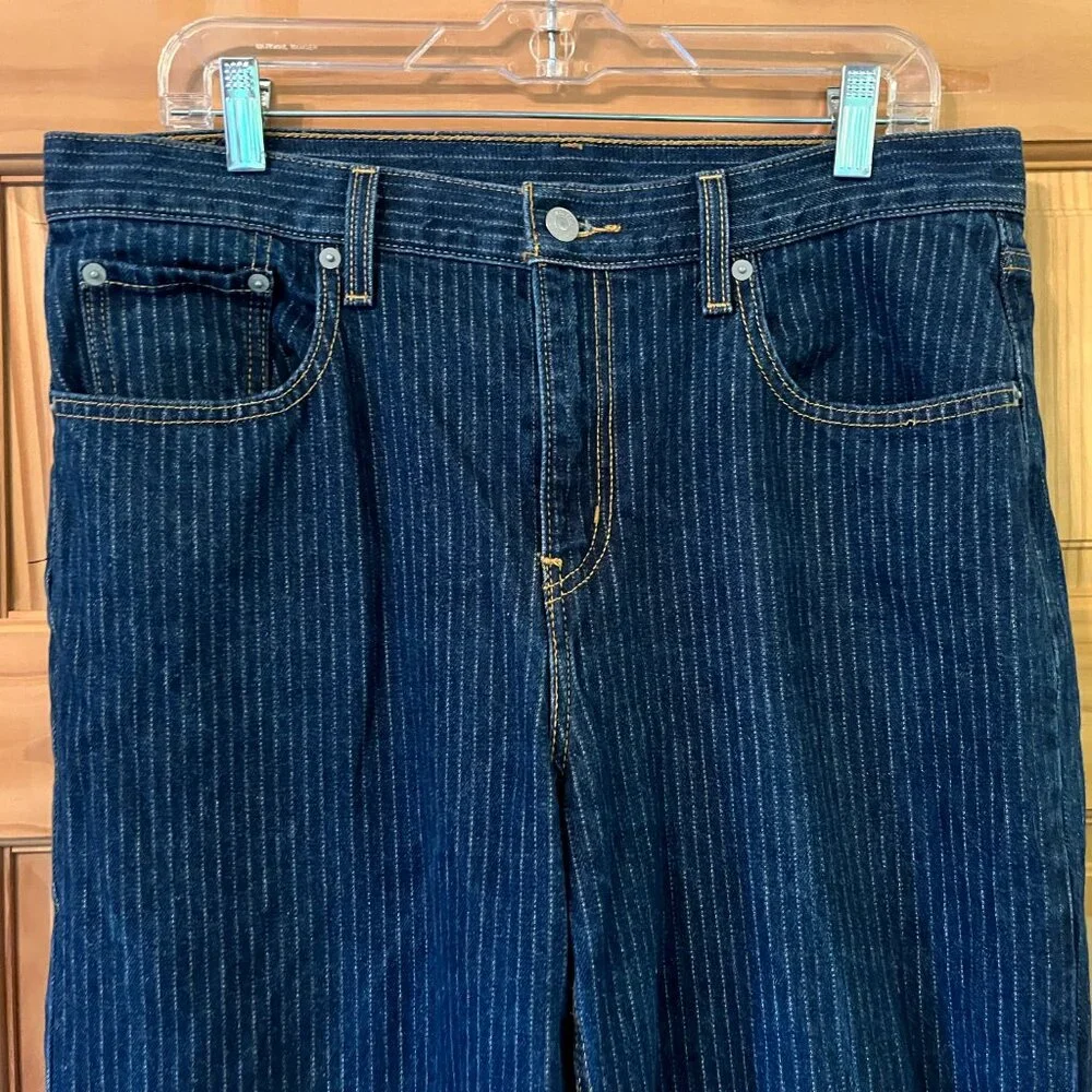 Levi's Blue Pin Stripe Straight Leg Jeans Classic Fit 34 - Picture 2 of 12